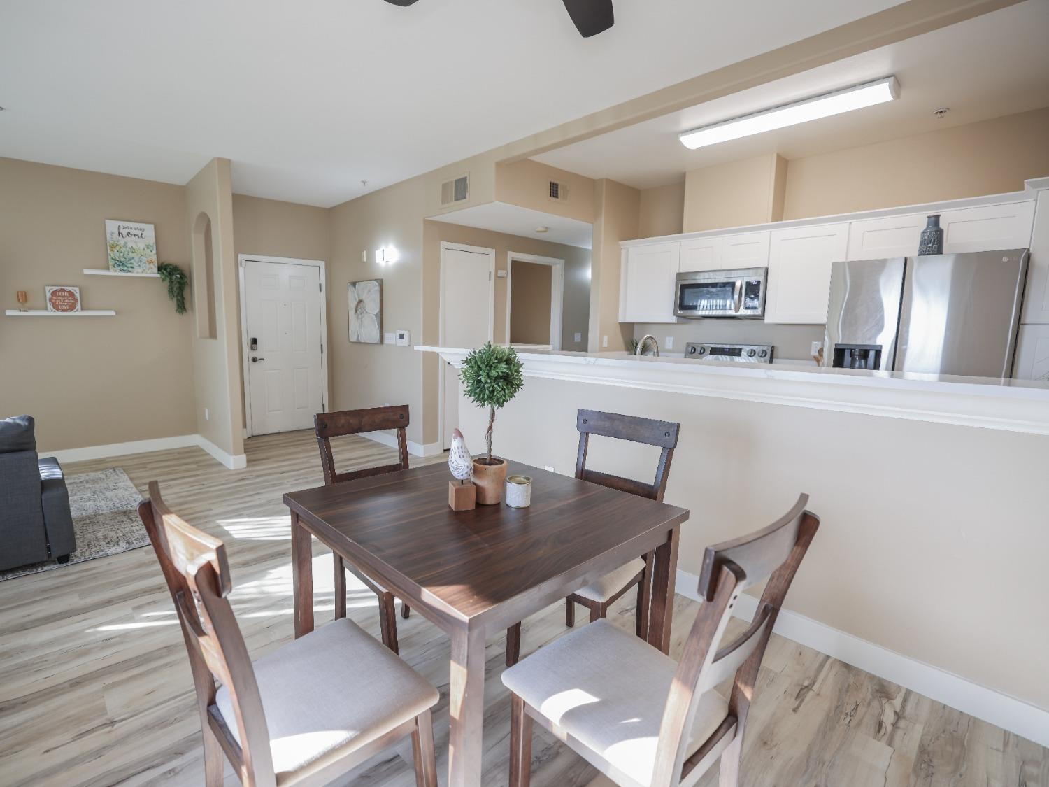 Detail Gallery Image 1 of 1 For 4200 E Commerce Way #113,  Sacramento,  CA 95834 - 1 Beds | 1 Baths