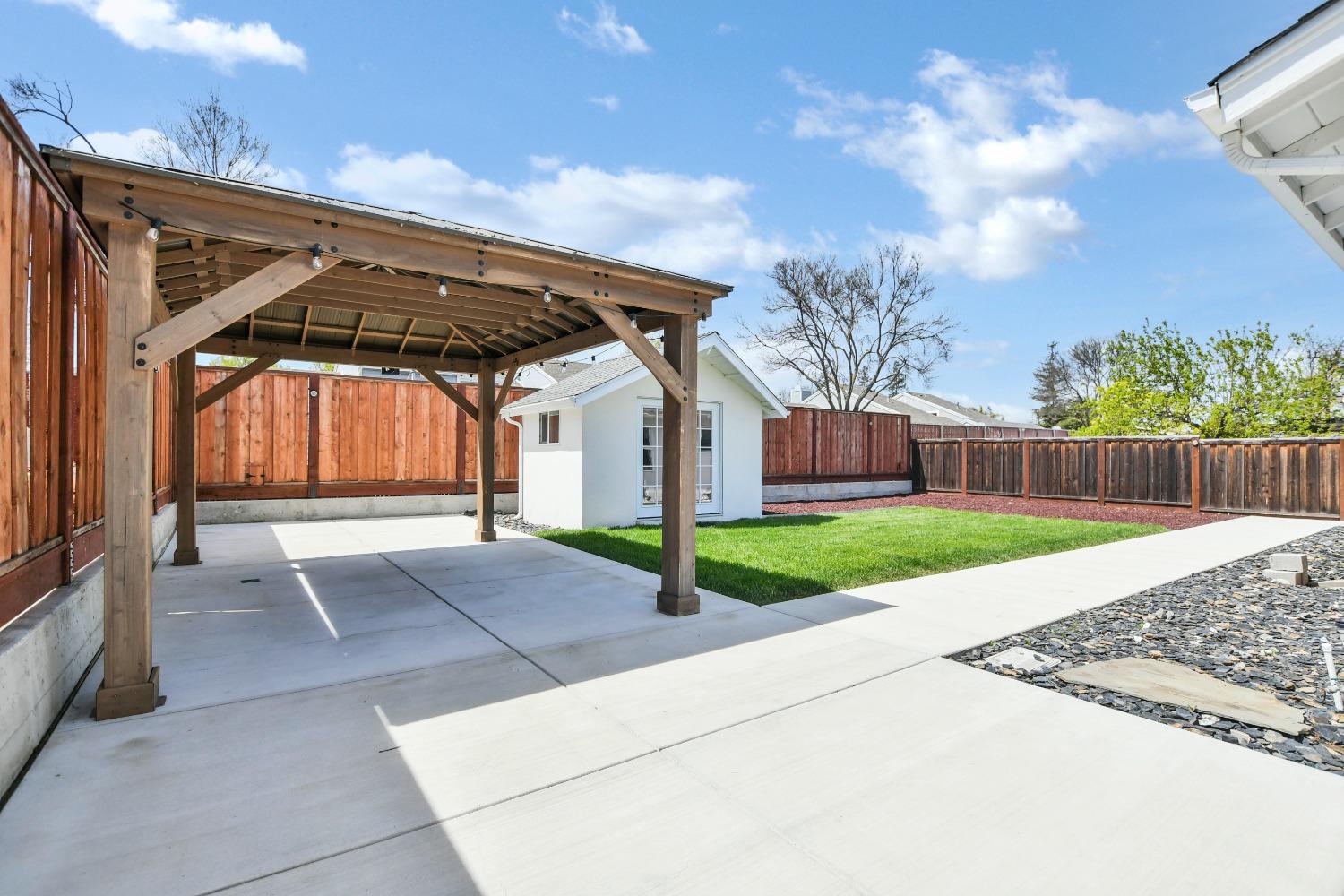 Detail Gallery Image 22 of 35 For 1338 Aster Ln, Livermore,  CA 94551 - 3 Beds | 2 Baths