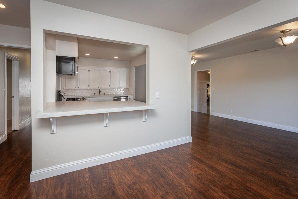 Detail Gallery Image 15 of 57 For 190 W Barrymore St, Stockton,  CA 95204 - 4 Beds | 2 Baths