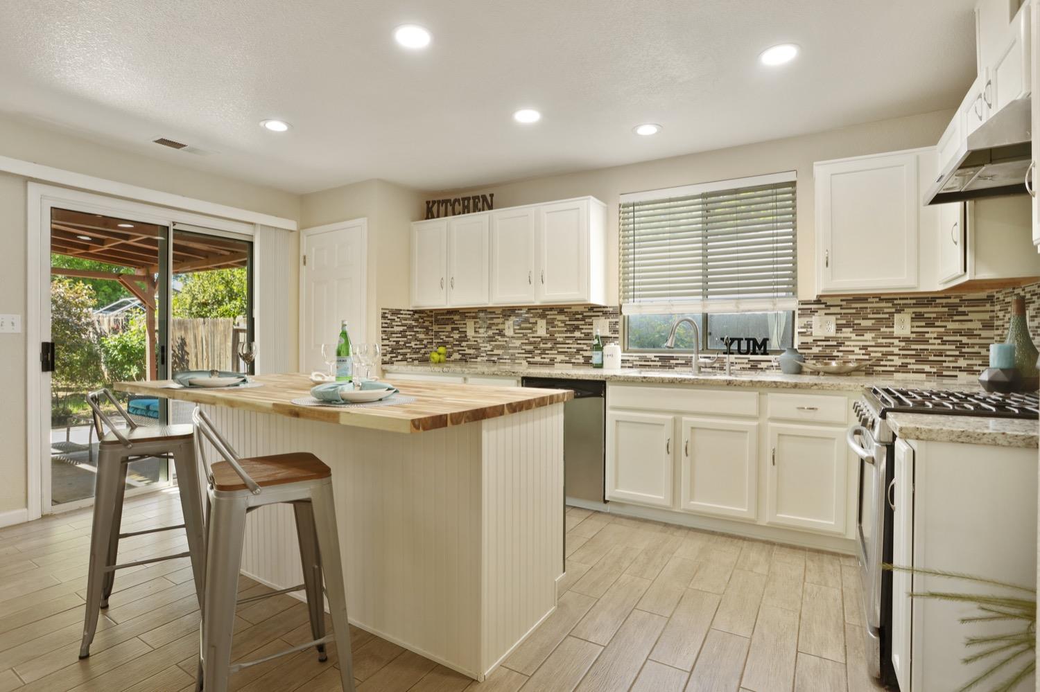 Detail Gallery Image 14 of 37 For 356 Darlene Ln, Tracy,  CA 95377 - 4 Beds | 2 Baths