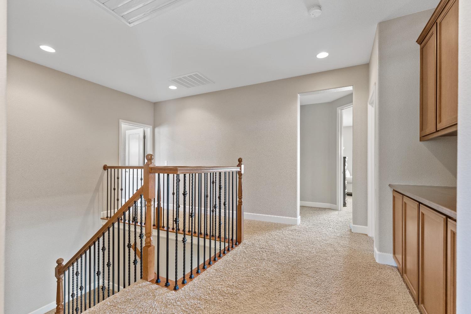 Detail Gallery Image 18 of 63 For 2104 Wyckford Blvd, Rocklin,  CA 95765 - 5 Beds | 3 Baths