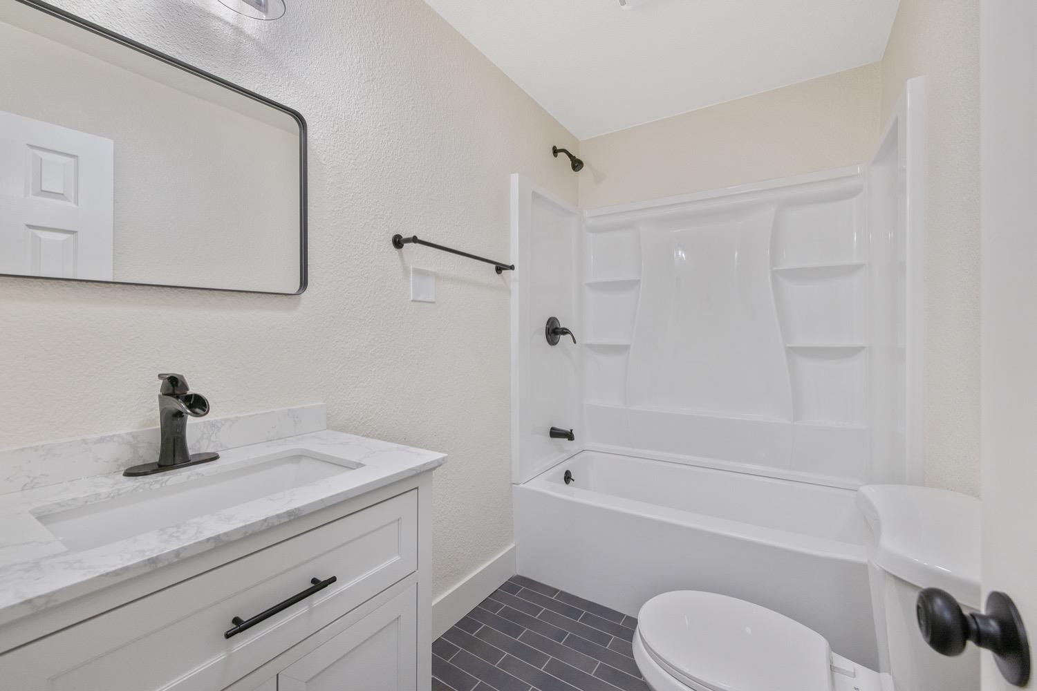 Detail Gallery Image 21 of 32 For 818 Washington St, Hanford,  CA 93230 - 3 Beds | 1 Baths