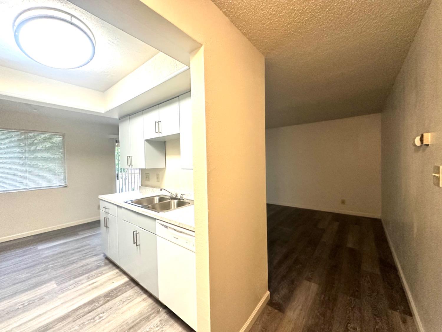 Detail Gallery Image 11 of 16 For 328 Northbank Ct #68,  Stockton,  CA 95207 - 2 Beds | 1 Baths