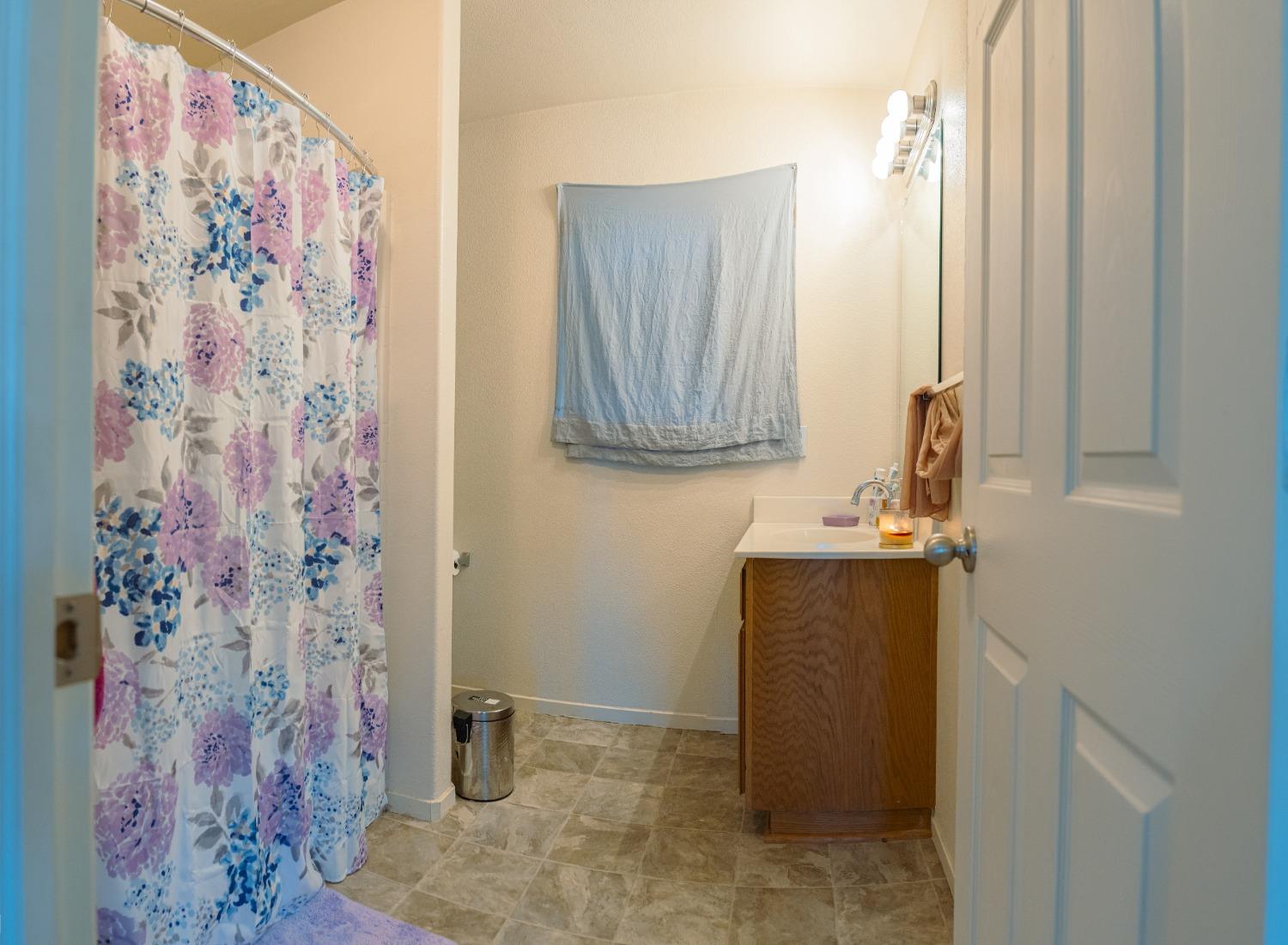 Detail Gallery Image 17 of 24 For 4376 Mathias Way, Merced,  CA 95348 - 3 Beds | 2/1 Baths