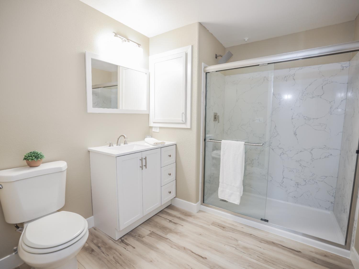 Detail Gallery Image 13 of 45 For 4200 E Commerce Way #113,  Sacramento,  CA 95834 - 1 Beds | 1 Baths