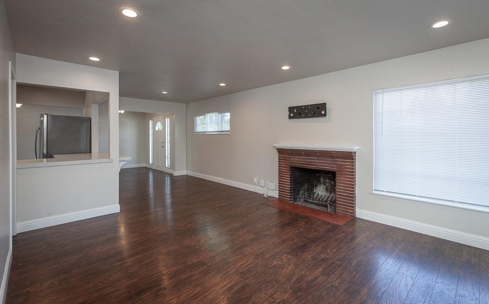 Detail Gallery Image 10 of 57 For 190 W Barrymore St, Stockton,  CA 95204 - 4 Beds | 2 Baths