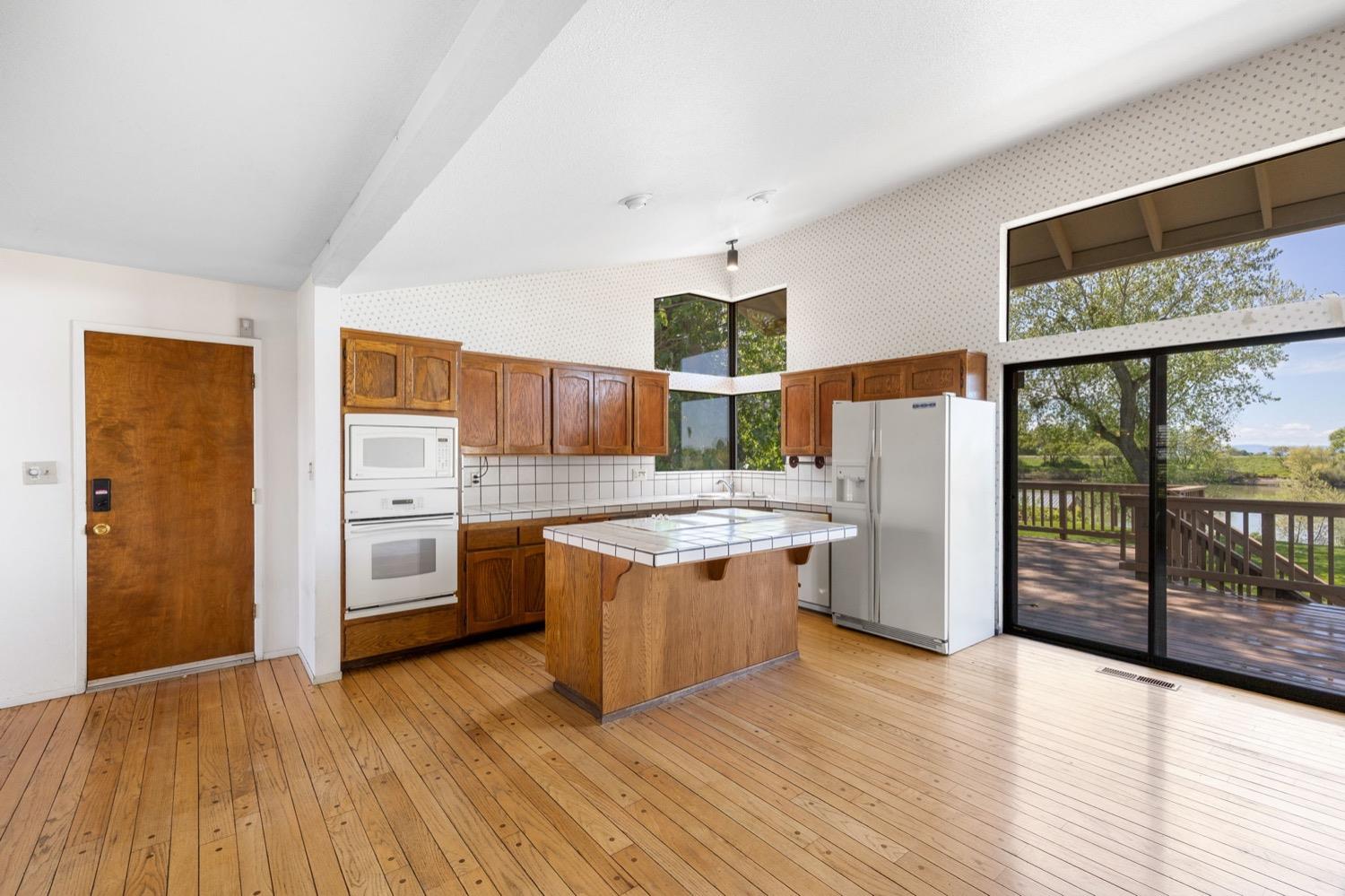 Detail Gallery Image 17 of 76 For 3111 Garden Hwy, Sacramento,  CA 95833 - 3 Beds | 2 Baths