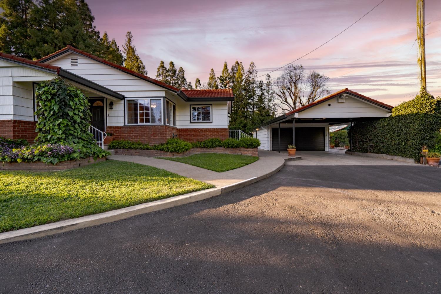 Fair Oaks Boulevard, Fair Oaks, CA, 95628-6908