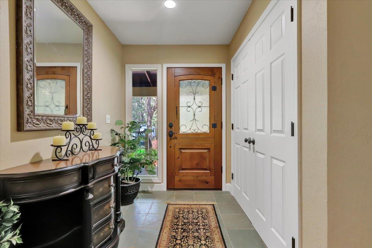 Detail Gallery Image 4 of 93 For 14131 Maverick Ln, Grass Valley,  CA 95949 - 3 Beds | 2/1 Baths