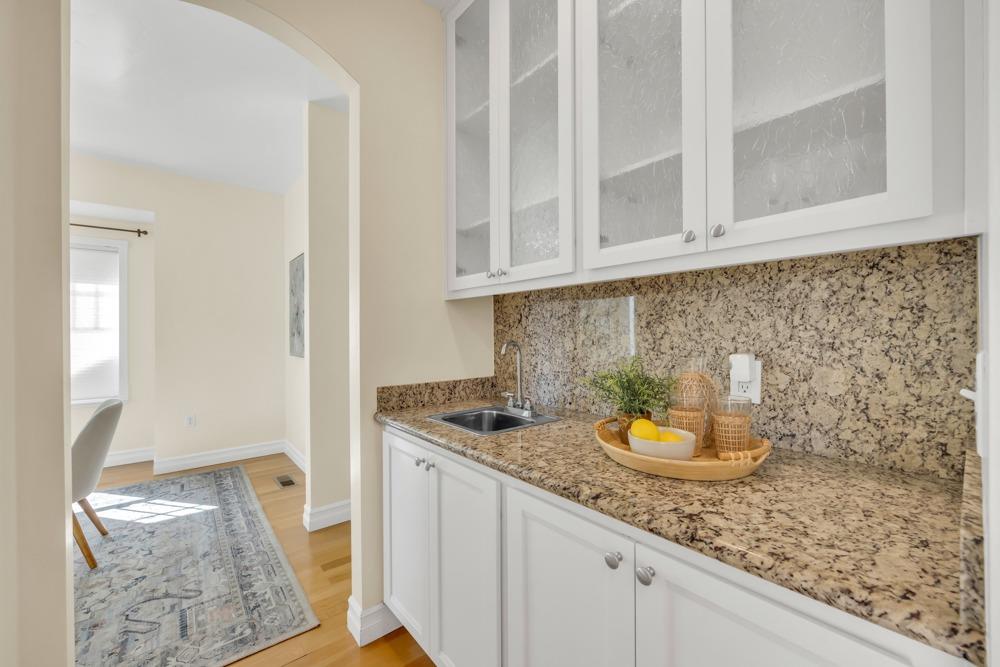 Detail Gallery Image 17 of 60 For 3226 T St, Sacramento,  CA 95816 - 3 Beds | 2/1 Baths