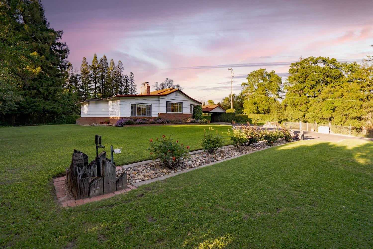 Fair Oaks Boulevard, Fair Oaks, CA, 95628-6908