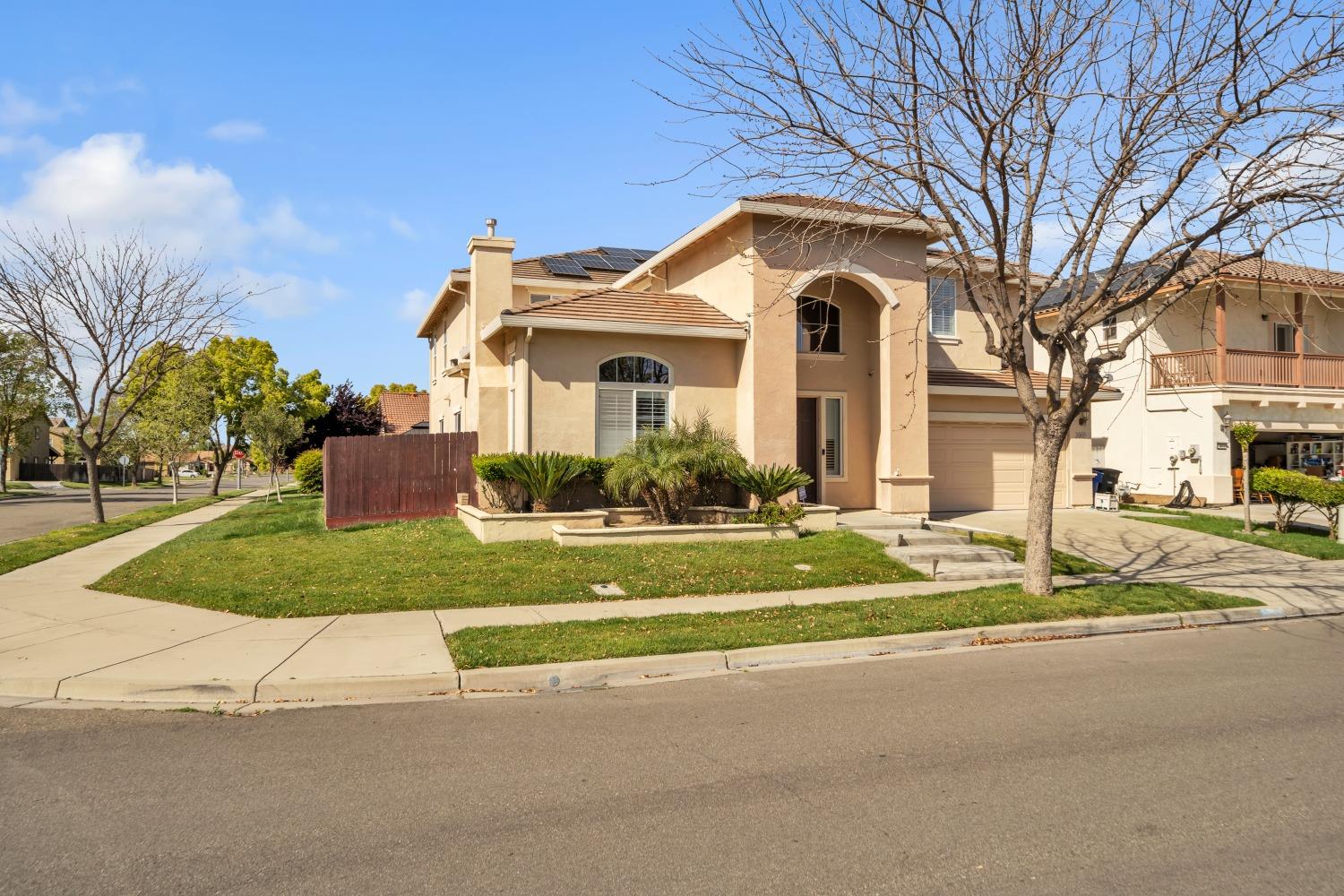 Detail Gallery Image 3 of 51 For 3869 Northern Oak Dr, Ceres,  CA 95307 - 6 Beds | 5 Baths