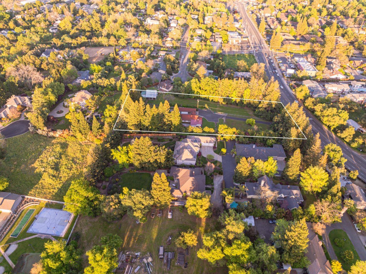 Fair Oaks Boulevard, Fair Oaks, CA, 95628-6908
