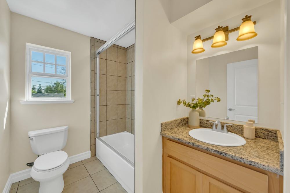 Detail Gallery Image 31 of 60 For 3226 T St, Sacramento,  CA 95816 - 3 Beds | 2/1 Baths