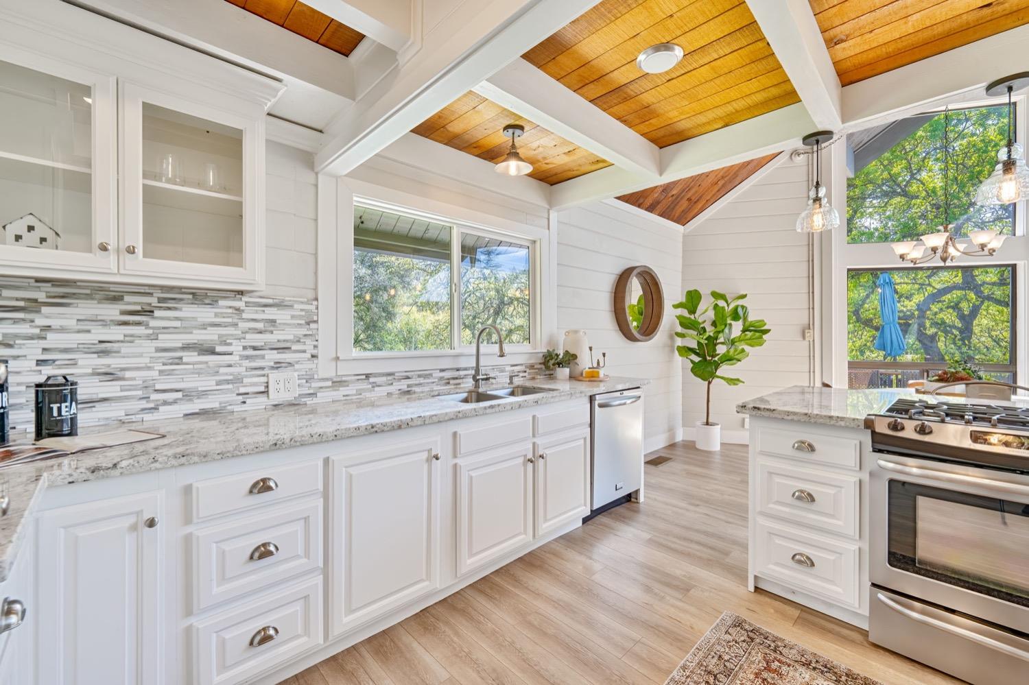 Detail Gallery Image 19 of 62 For 23963 Redwood Ct, Auburn,  CA 95602 - 3 Beds | 2 Baths