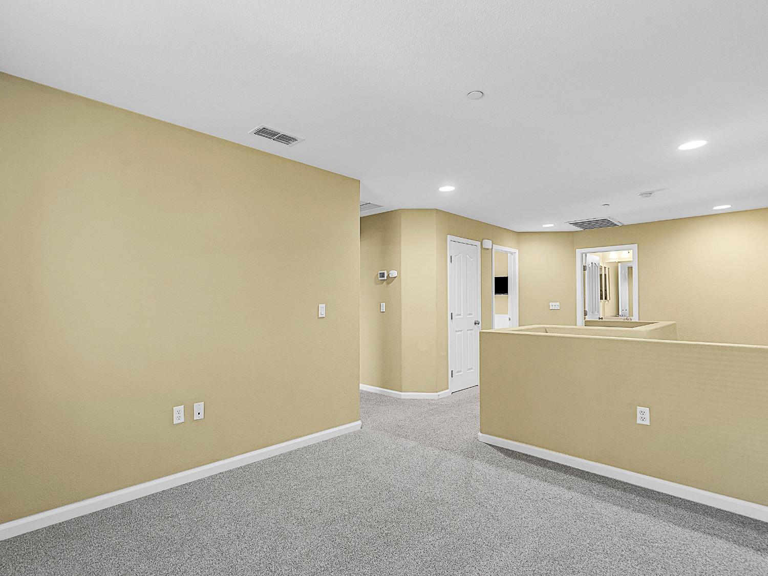 Detail Gallery Image 41 of 45 For 203 Picasso Way, Folsom,  CA 95630 - 2 Beds | 2/1 Baths