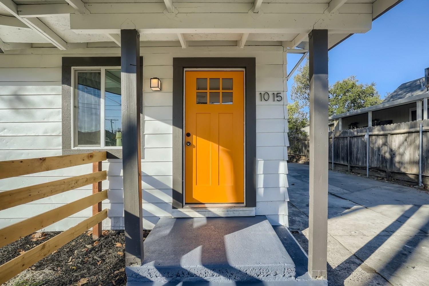 Detail Gallery Image 15 of 17 For 1015 Sonoma Ave, Sacramento,  CA 95815 - 3 Beds | 2 Baths