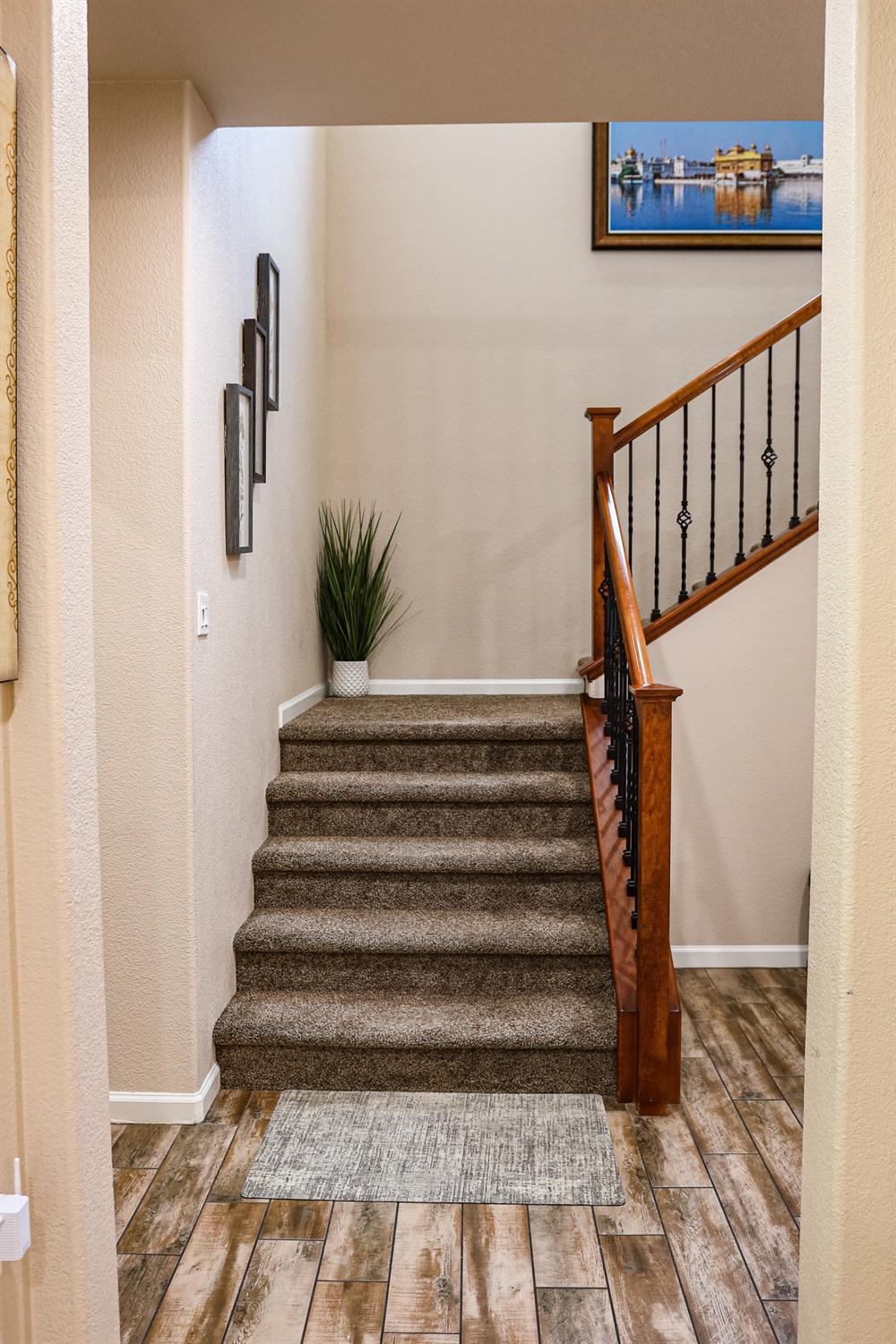 Detail Gallery Image 13 of 26 For 811 Channel Ct, Lathrop,  CA 95330 - 4 Beds | 4/1 Baths