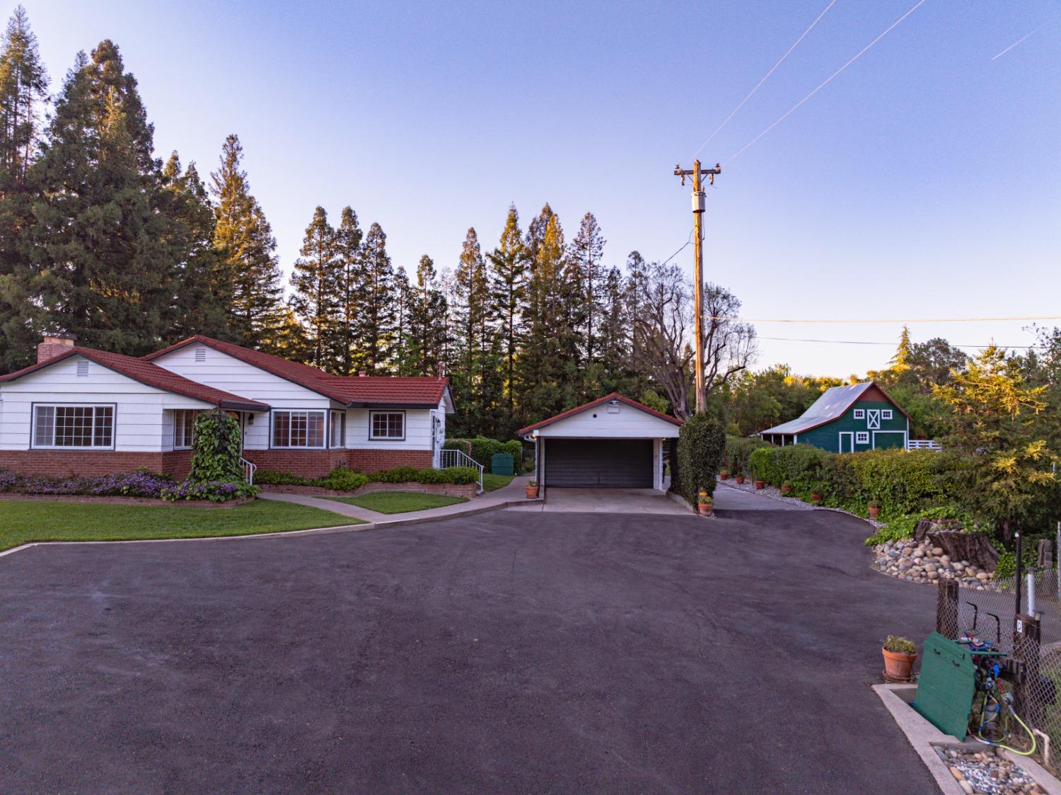 Fair Oaks Boulevard, Fair Oaks, CA, 95628-6908