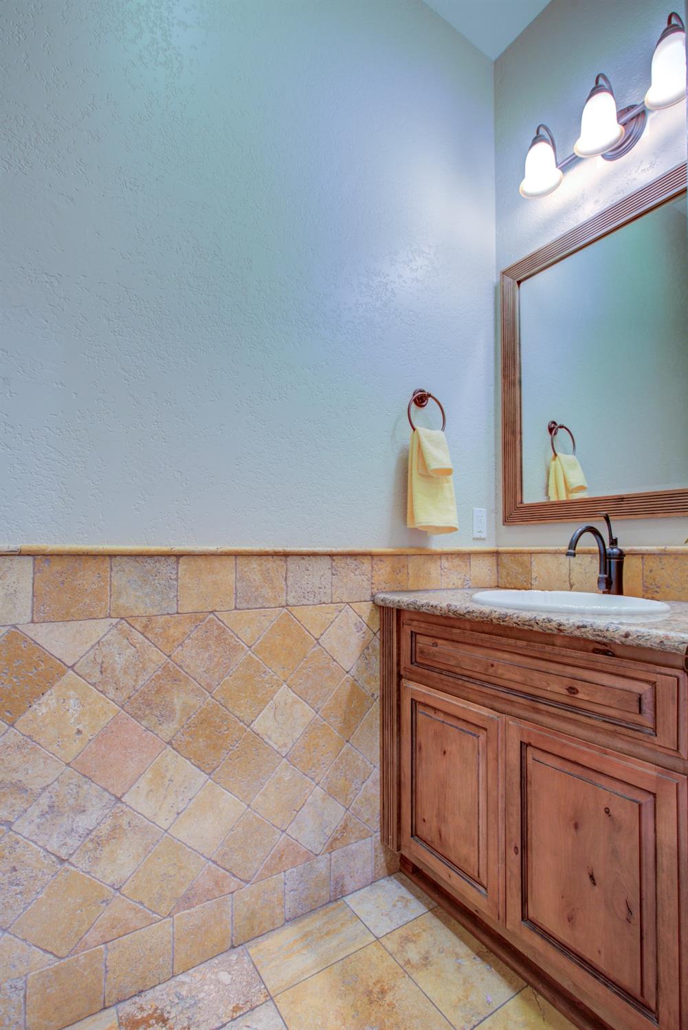 Detail Gallery Image 20 of 80 For 2020 Kendall Ave, Modesto,  CA 95355 - 5 Beds | 4/1 Baths