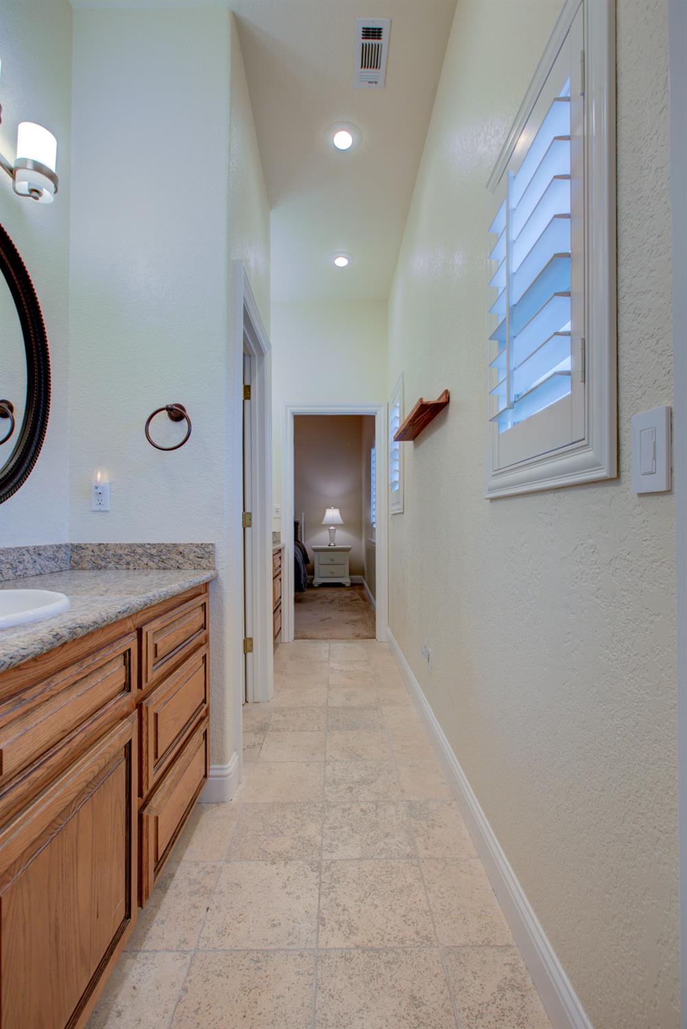 Detail Gallery Image 27 of 80 For 2020 Kendall Ave, Modesto,  CA 95355 - 5 Beds | 4/1 Baths