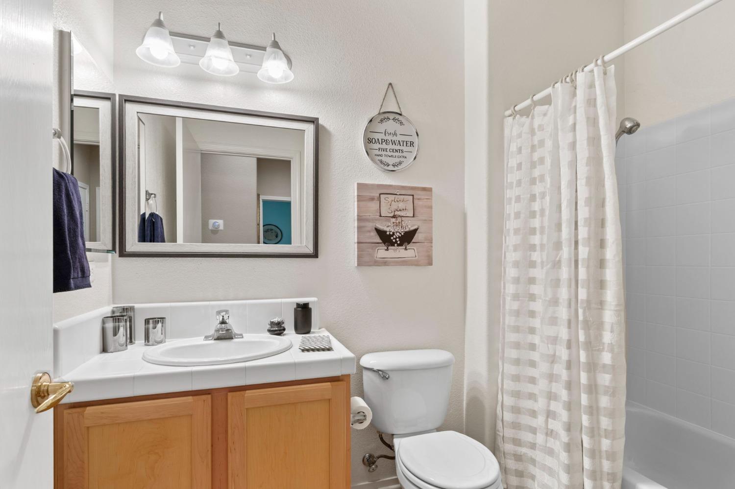 Detail Gallery Image 30 of 68 For 1700 Starview Ln, Lincoln,  CA 95648 - 2 Beds | 2 Baths