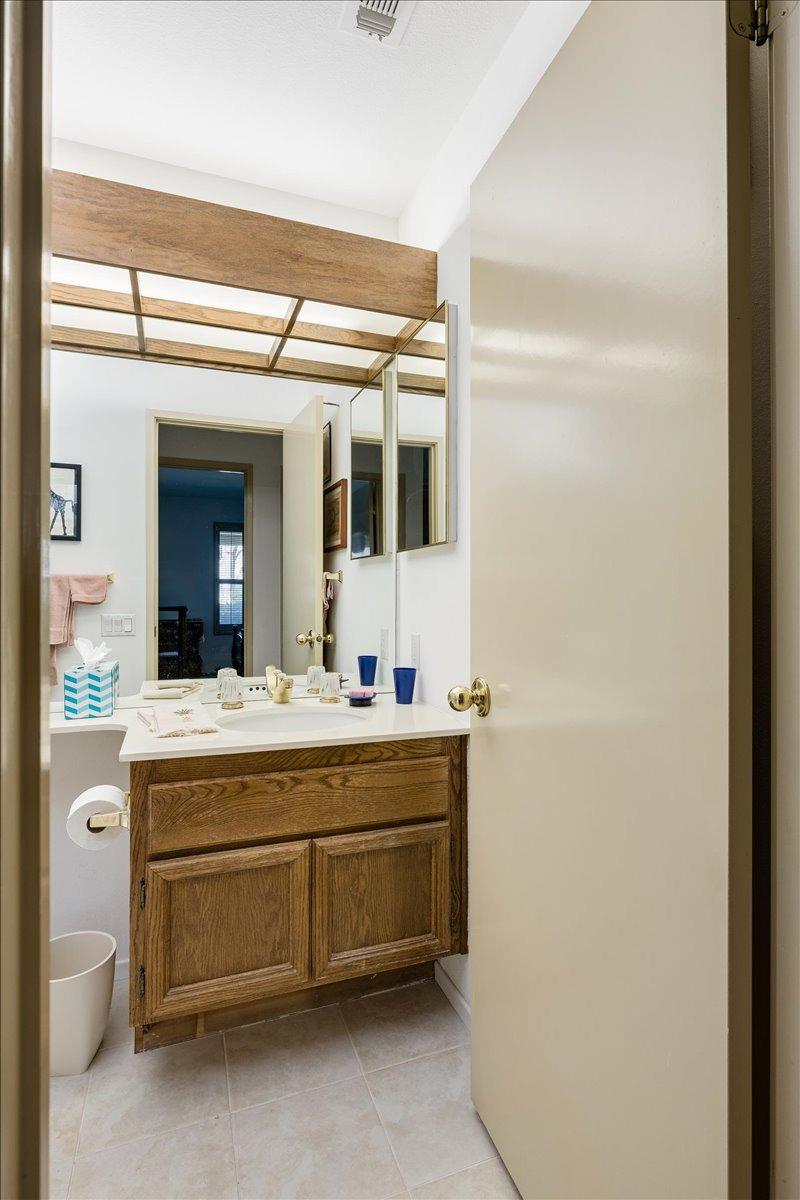 Detail Gallery Image 26 of 35 For 11423 Treasure Hill Ct, Gold River,  CA 95670 - 2 Beds | 2 Baths