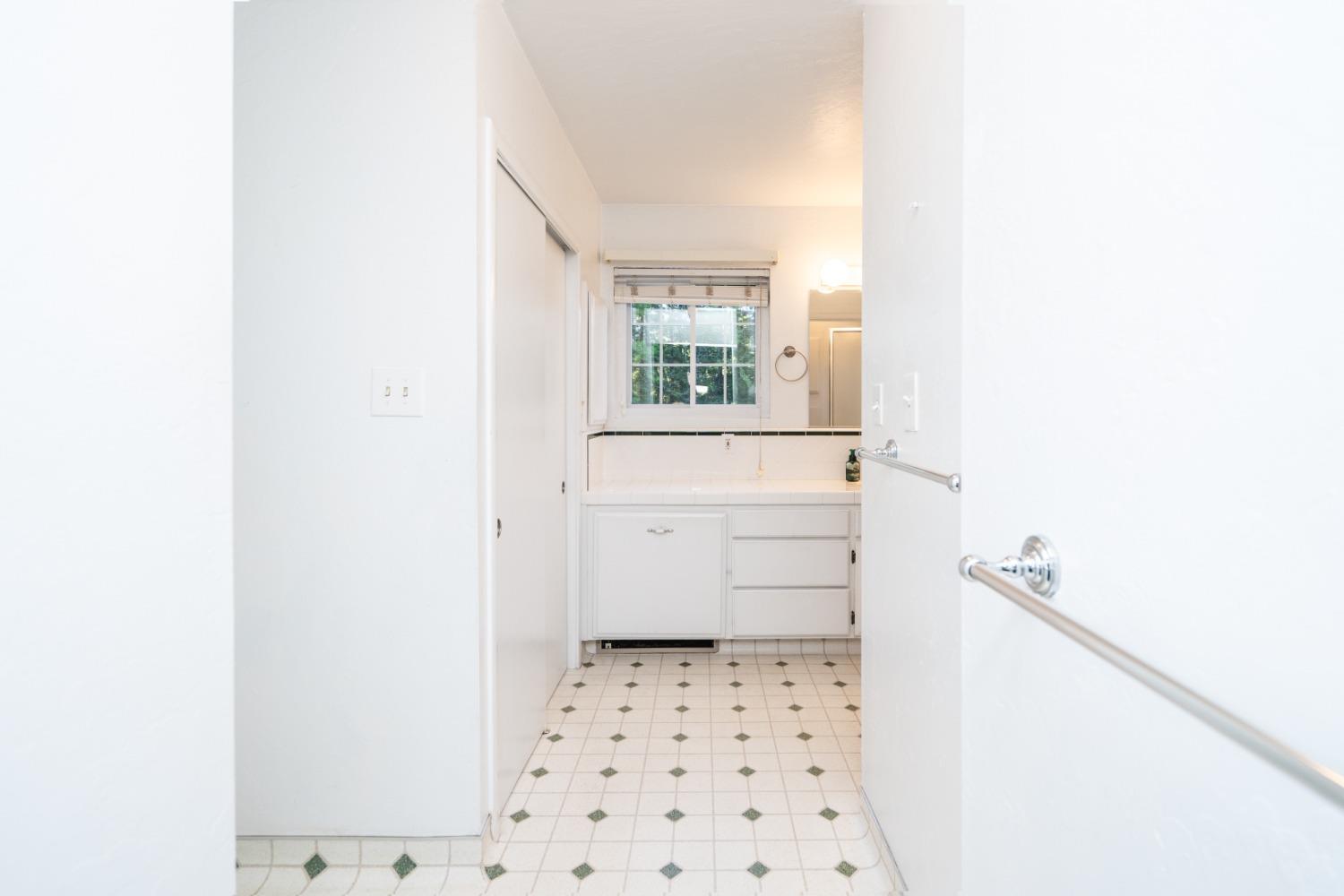 Fair Oaks Boulevard, Fair Oaks, CA, 95628-6908