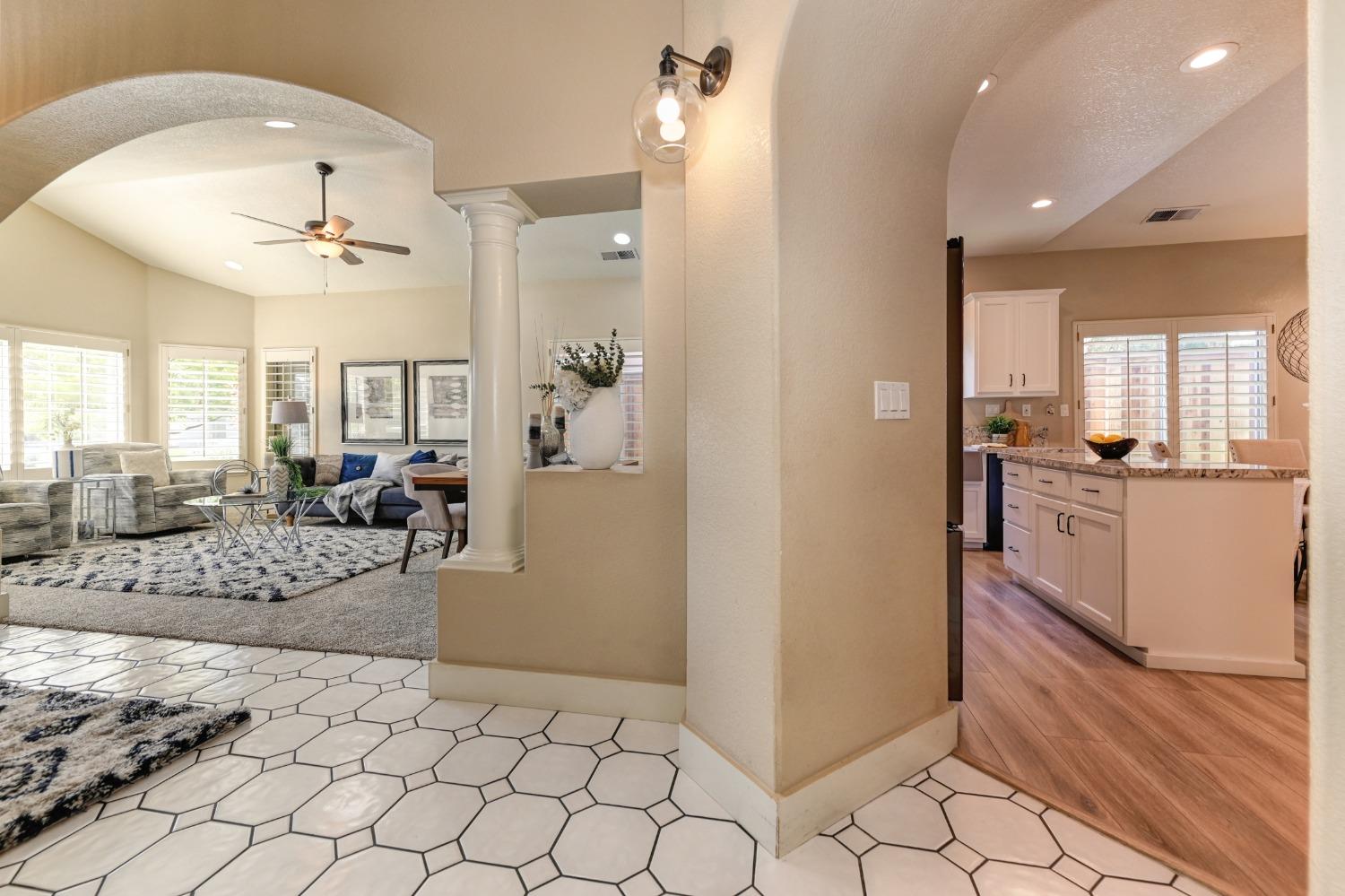 Detail Gallery Image 12 of 43 For 2613 Swindon Ct, Rocklin,  CA 95765 - 2 Beds | 2 Baths