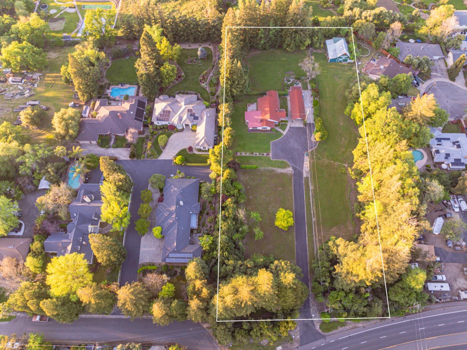 Fair Oaks Boulevard, Fair Oaks, CA, 95628-6908