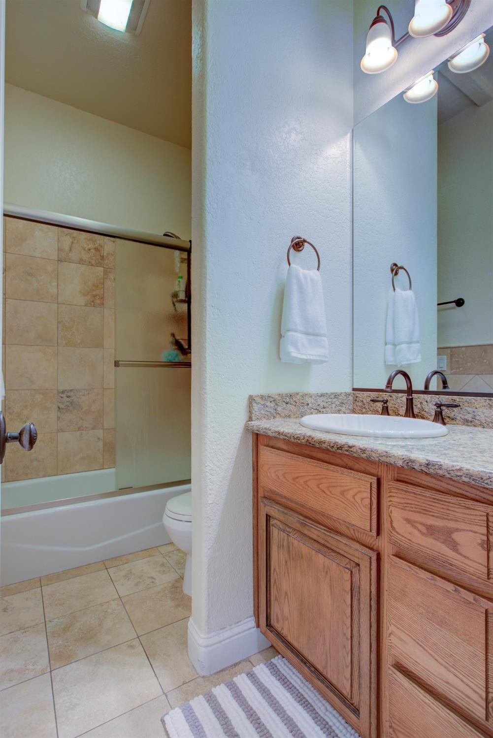 Detail Gallery Image 33 of 80 For 2020 Kendall Ave, Modesto,  CA 95355 - 5 Beds | 4/1 Baths