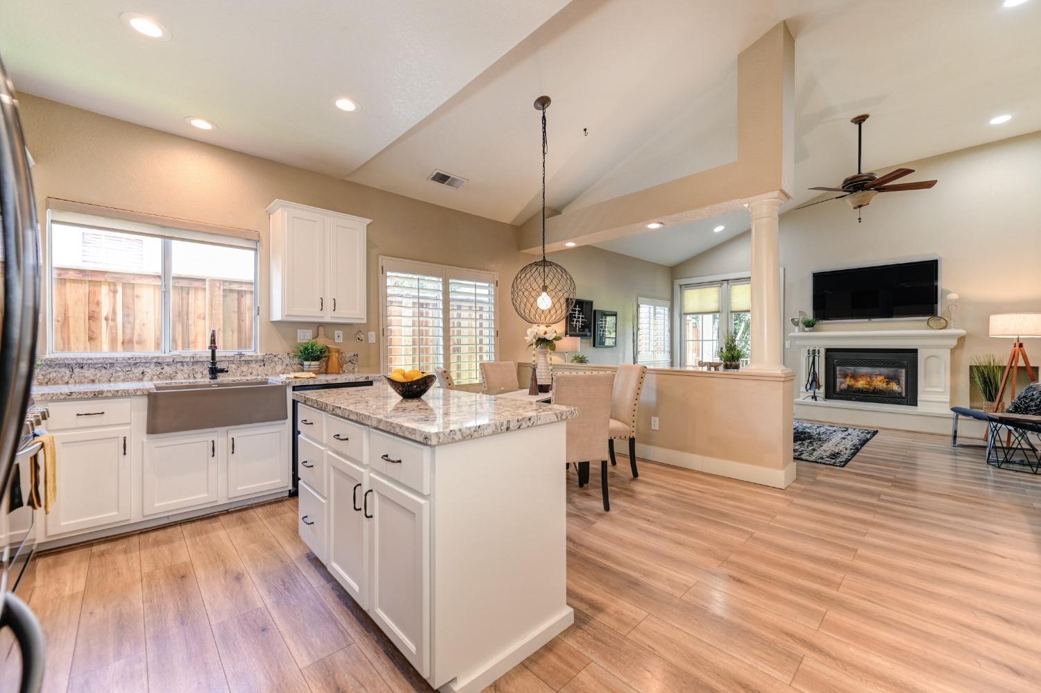 Detail Gallery Image 13 of 43 For 2613 Swindon Ct, Rocklin,  CA 95765 - 2 Beds | 2 Baths