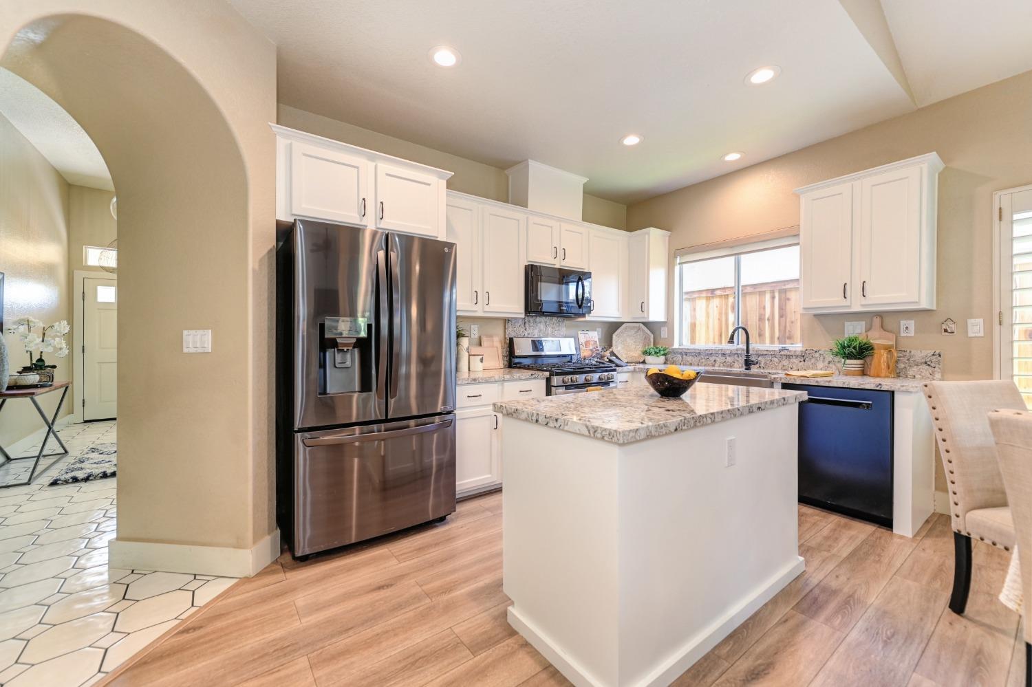 Detail Gallery Image 16 of 43 For 2613 Swindon Ct, Rocklin,  CA 95765 - 2 Beds | 2 Baths