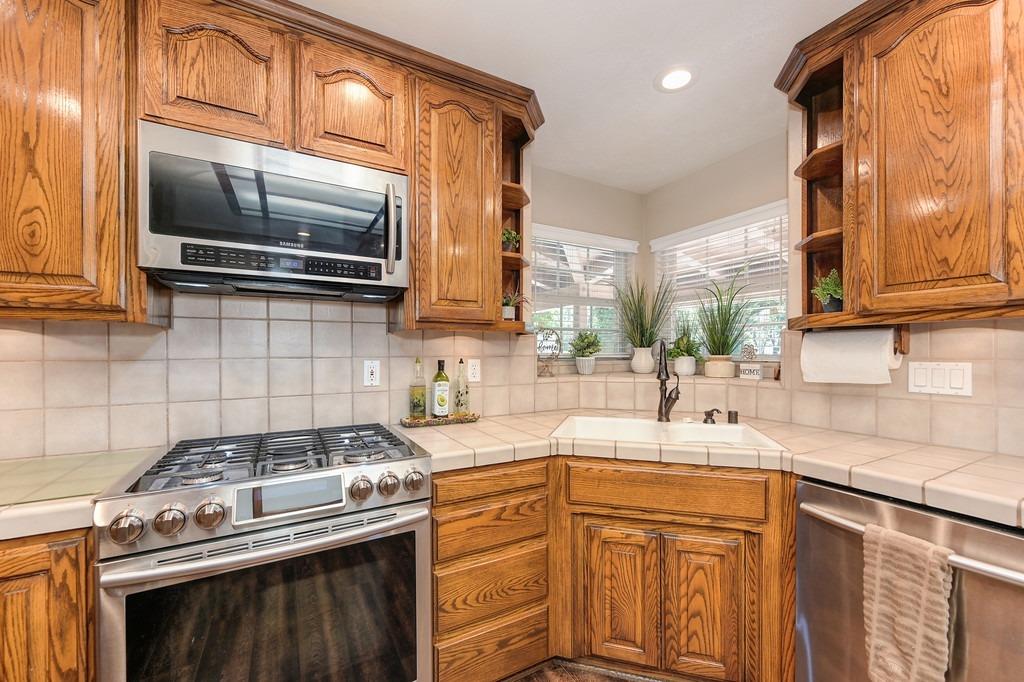 Detail Gallery Image 35 of 94 For 3956 Bellwood Dr, Camino,  CA 95709 - 3 Beds | 2/1 Baths