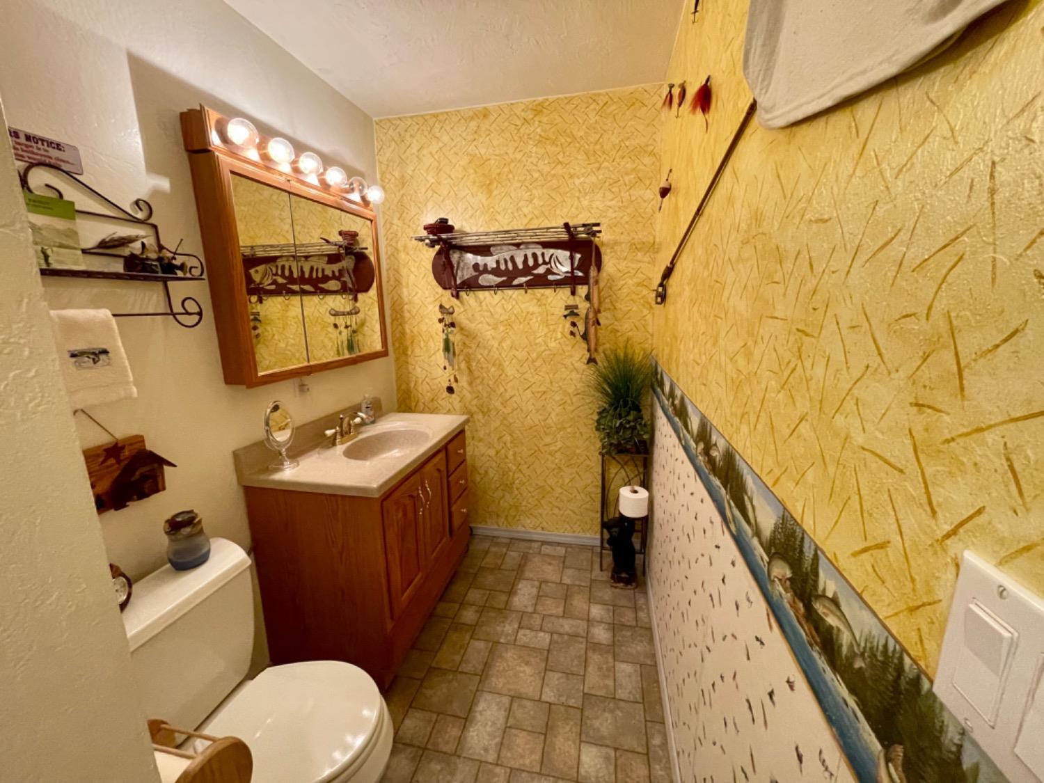 Detail Gallery Image 10 of 31 For 5010 Rainbow Trl, Pollock Pines,  CA 95726 - 2 Beds | 1 Baths