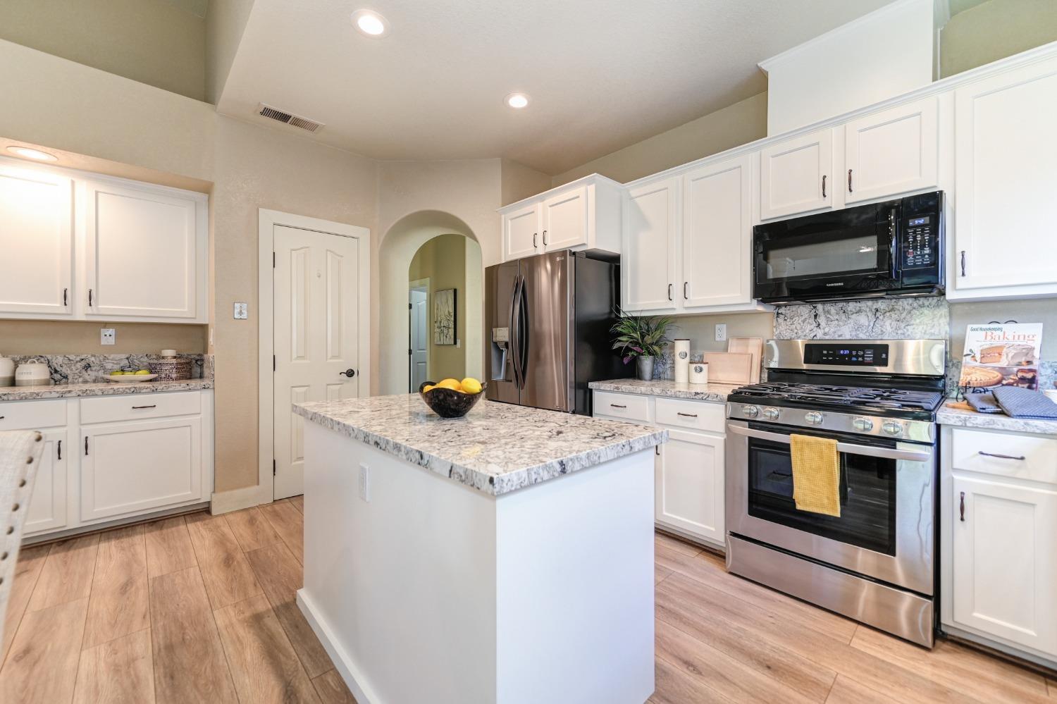 Detail Gallery Image 15 of 43 For 2613 Swindon Ct, Rocklin,  CA 95765 - 2 Beds | 2 Baths