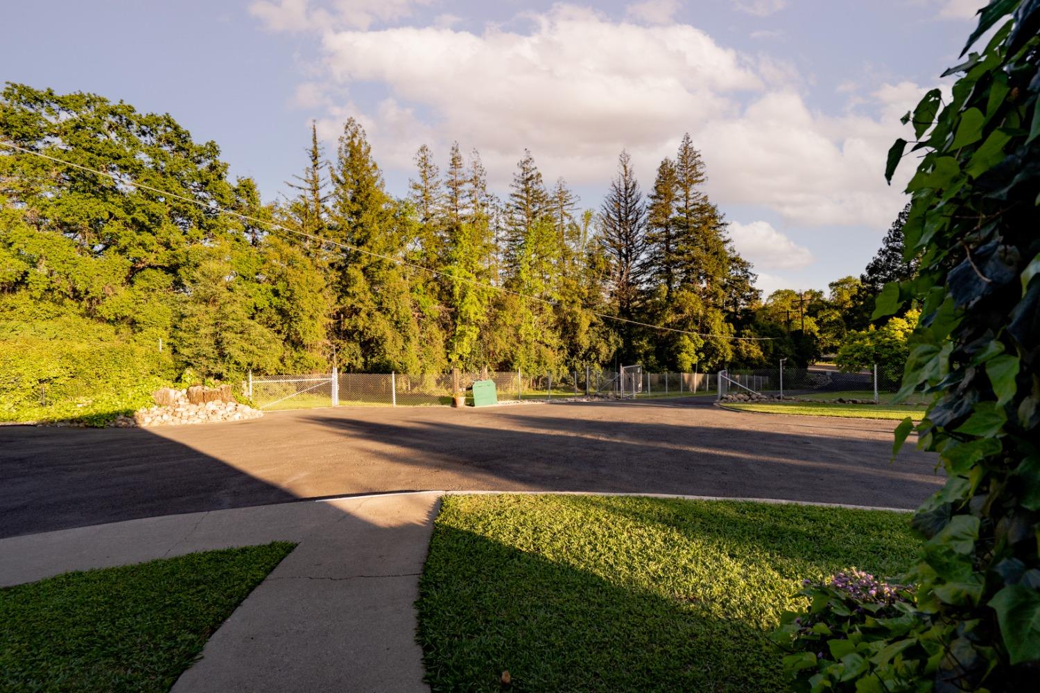 Fair Oaks Boulevard, Fair Oaks, CA, 95628-6908