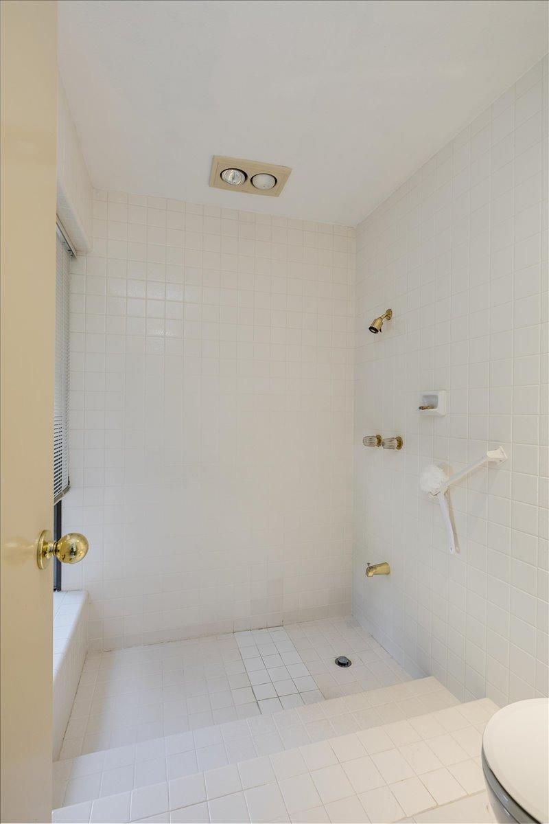 Detail Gallery Image 22 of 35 For 11423 Treasure Hill Ct, Gold River,  CA 95670 - 2 Beds | 2 Baths