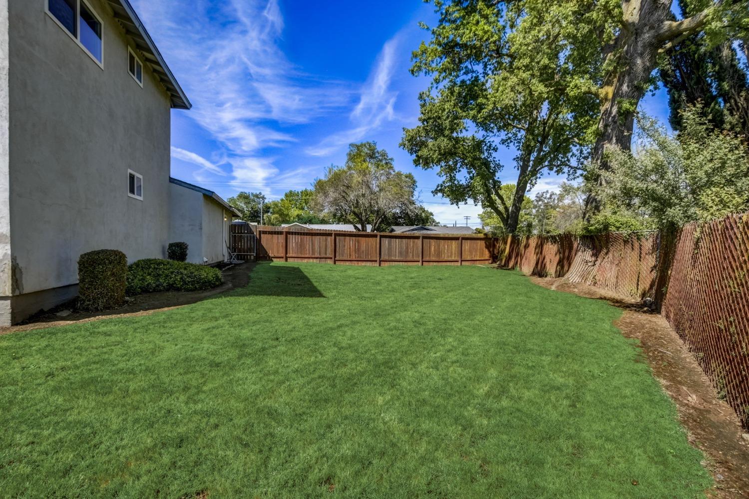 Detail Gallery Image 5 of 20 For 7008 Gardenvine Avenue, Citrus Heights,  CA 95621 - 4 Beds | 2 Baths