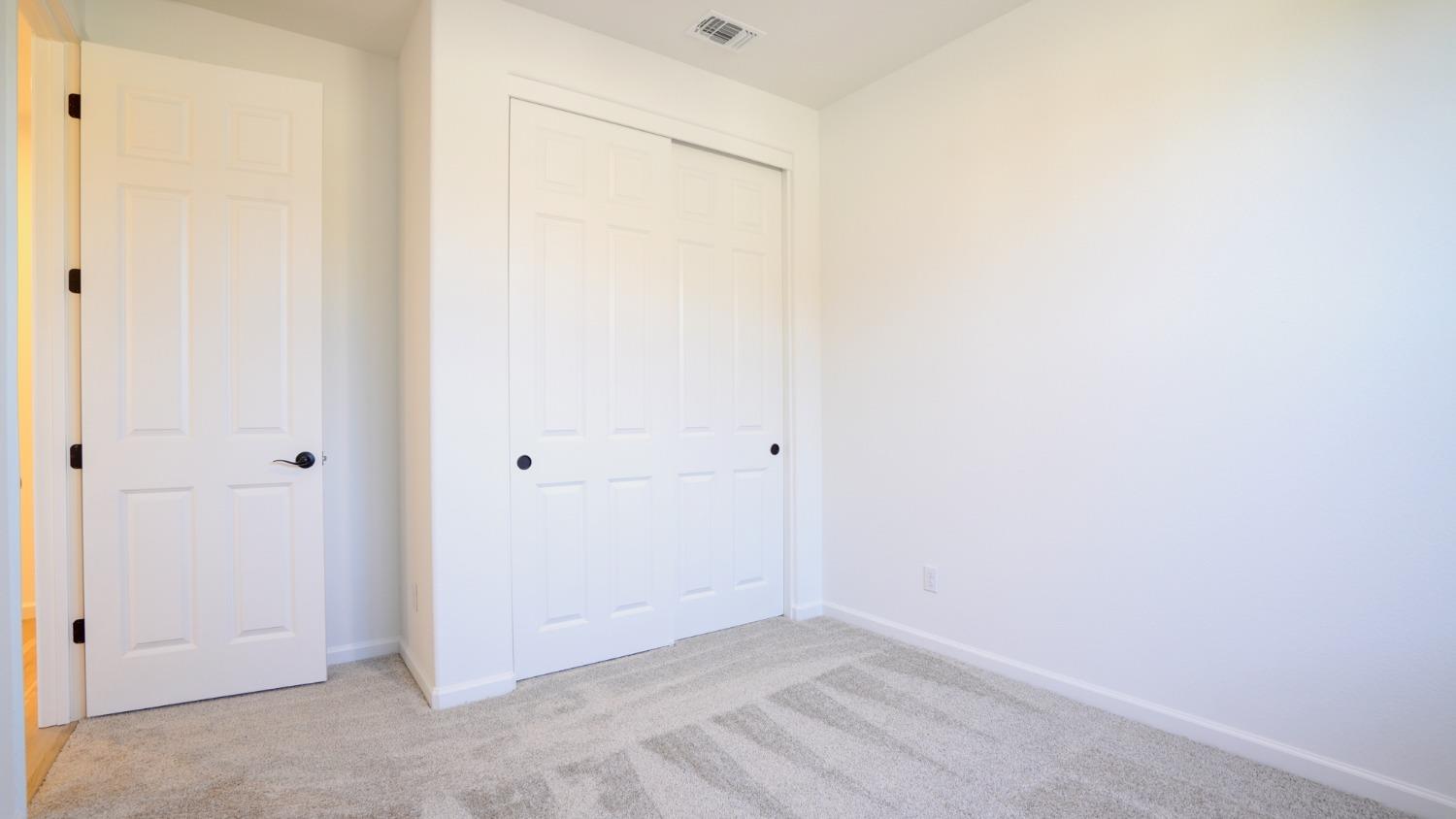 Detail Gallery Image 9 of 35 For 1522 Egyptian Way, Olivehurst,  CA 95961 - 3 Beds | 2 Baths