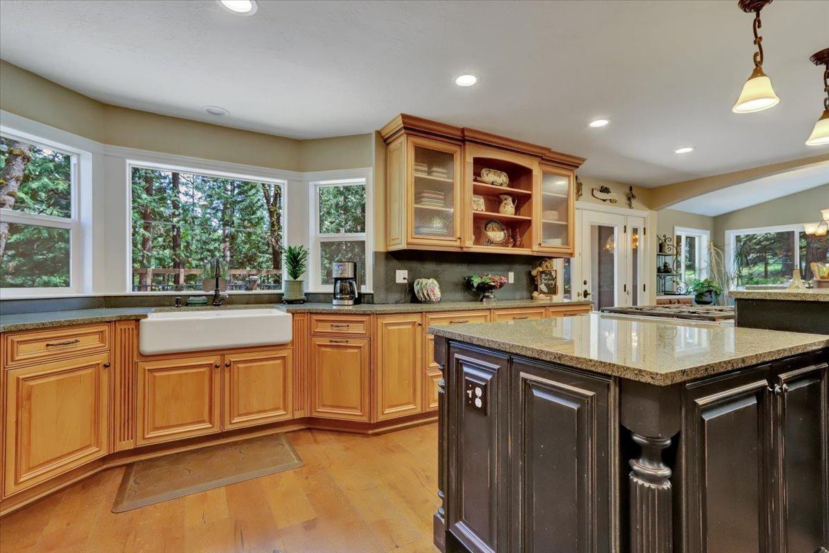 Detail Gallery Image 6 of 93 For 14131 Maverick Ln, Grass Valley,  CA 95949 - 3 Beds | 2/1 Baths
