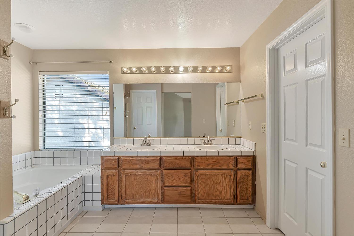 Detail Gallery Image 39 of 56 For 2170 Foothill Ranch Dr, Tracy,  CA 95377 - 3 Beds | 2/1 Baths