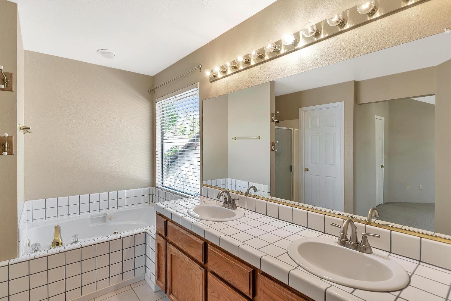 Detail Gallery Image 34 of 56 For 2170 Foothill Ranch Dr, Tracy,  CA 95377 - 3 Beds | 2/1 Baths