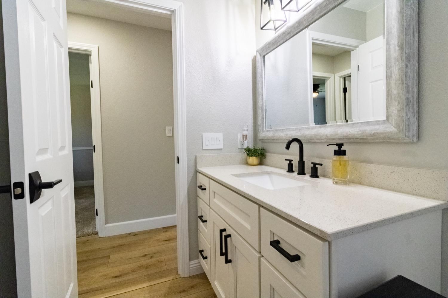 Detail Gallery Image 24 of 36 For 1030 Graywood Cir, Stockton,  CA 95209 - 3 Beds | 2 Baths