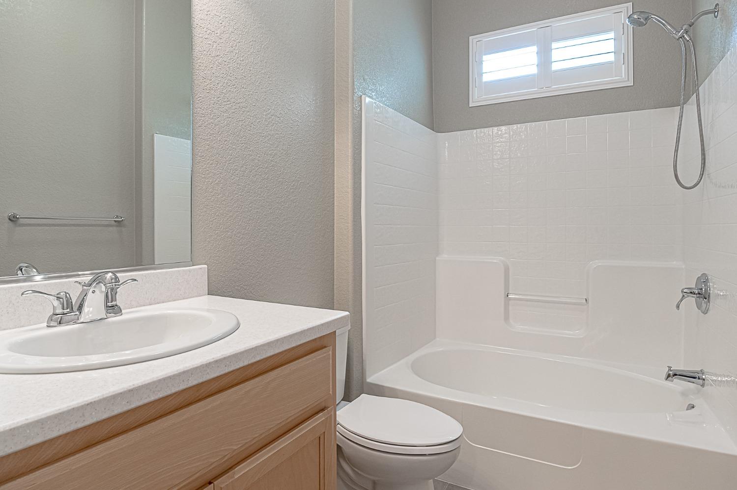 Detail Gallery Image 19 of 33 For 2080 State St, Turlock,  CA 95380 - 2 Beds | 2 Baths