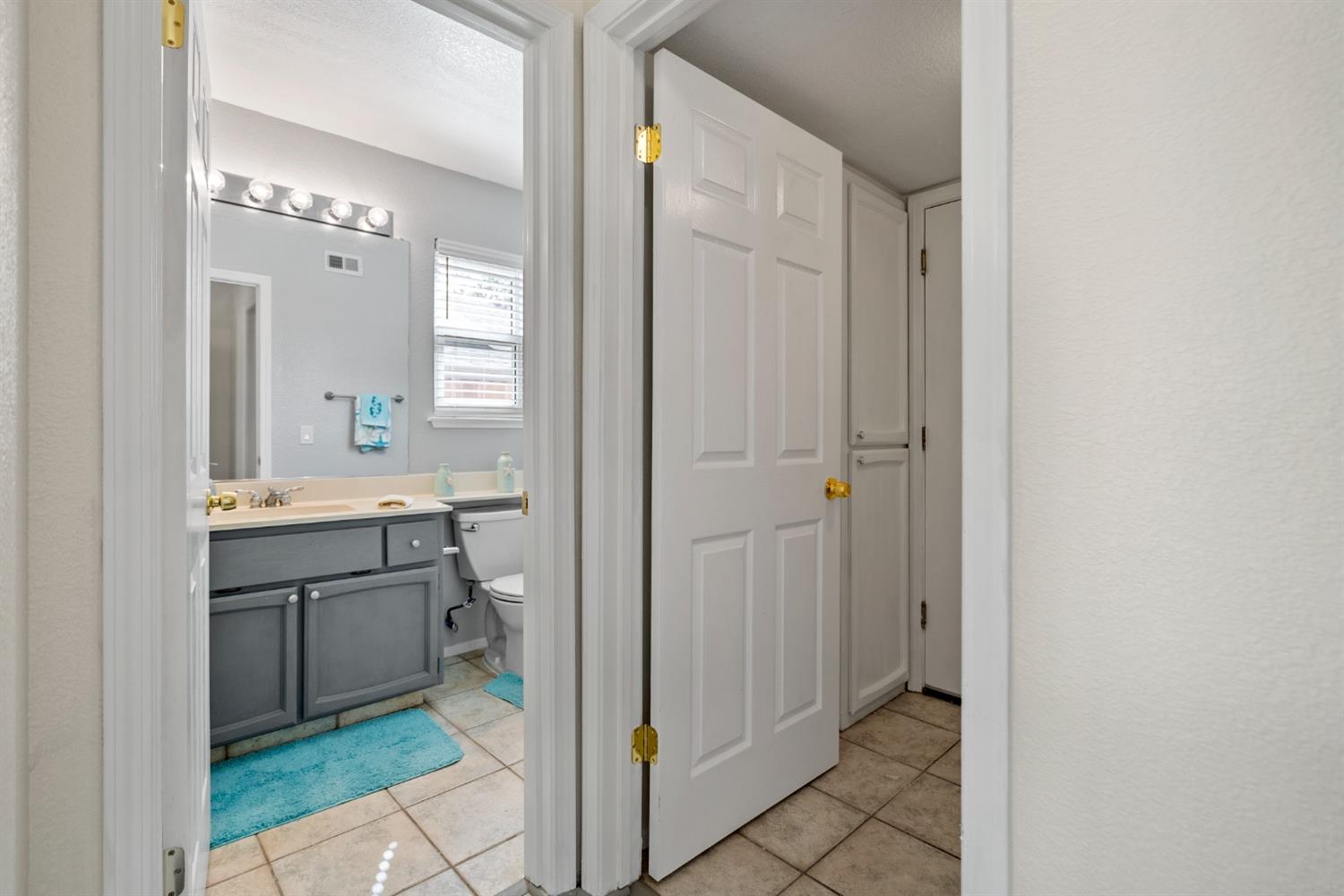 Detail Gallery Image 17 of 30 For 3513 Ridge Rim Ct, Antelope,  CA 95843 - 4 Beds | 2/1 Baths