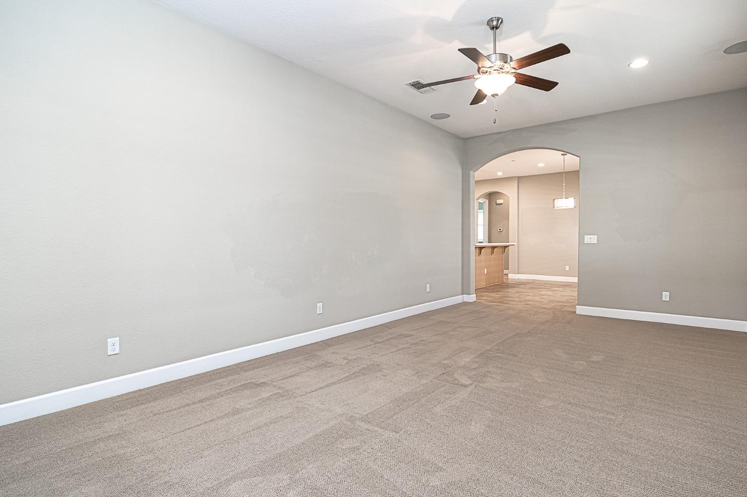 Detail Gallery Image 7 of 33 For 2080 State St, Turlock,  CA 95380 - 2 Beds | 2 Baths