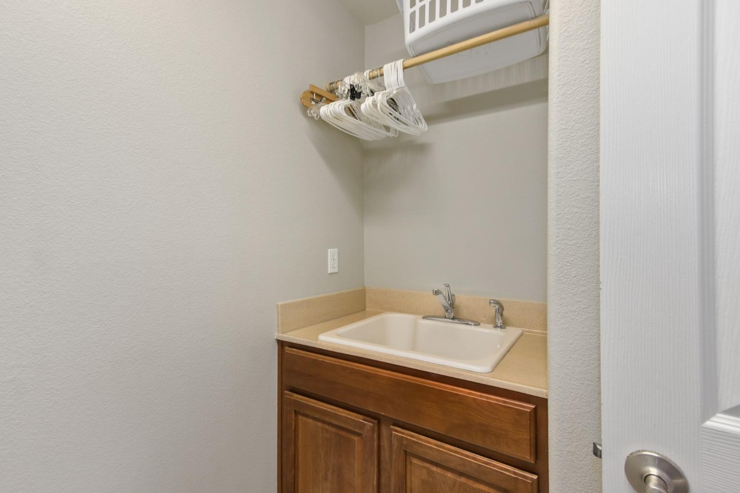 Detail Gallery Image 42 of 64 For 710 Mount Errigal Pl, Lincoln,  CA 95648 - 5 Beds | 4/1 Baths