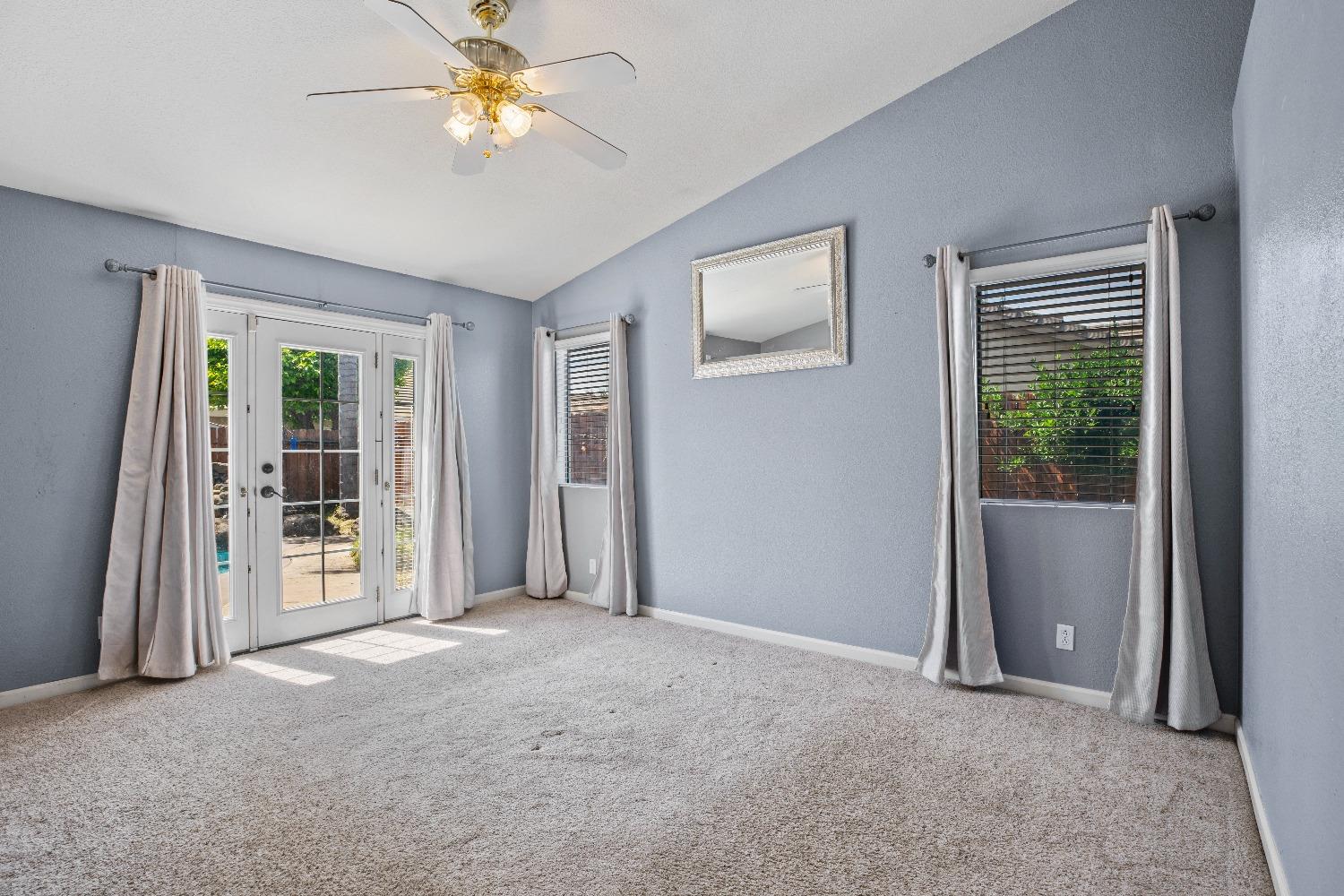 Detail Gallery Image 9 of 19 For 2500 Vienna Ct, Modesto,  CA 95355 - 3 Beds | 2 Baths