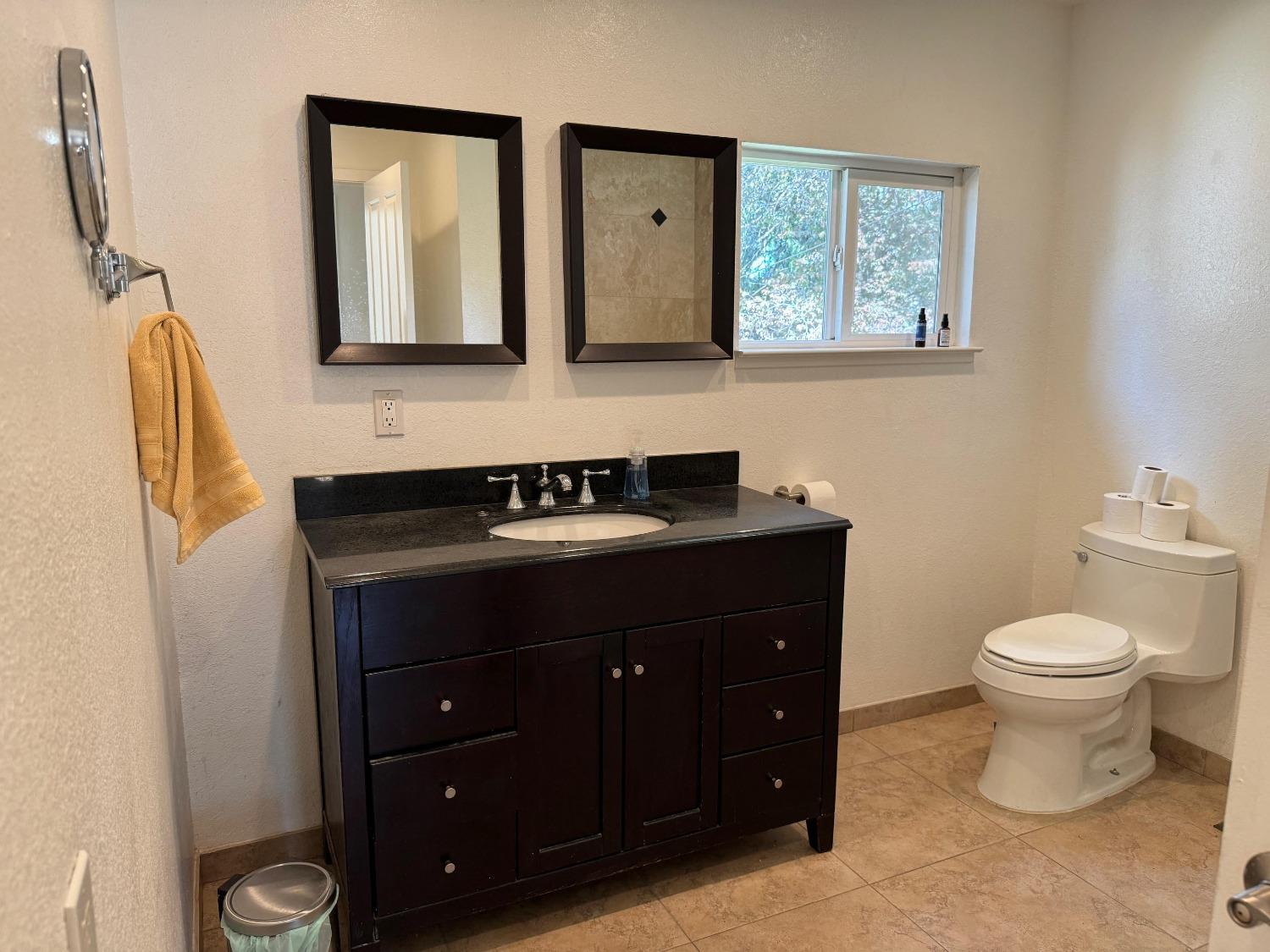 Detail Gallery Image 12 of 20 For 49 W Oak St, Colfax,  CA 95713 - 1 Beds | 1 Baths